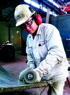 湖北高危企業(yè)工人安全意識(shí)差　嚴(yán)重影響健康3
