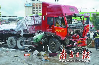 一牽引車(chē)疑因剎車(chē)失控致3死5傷。
