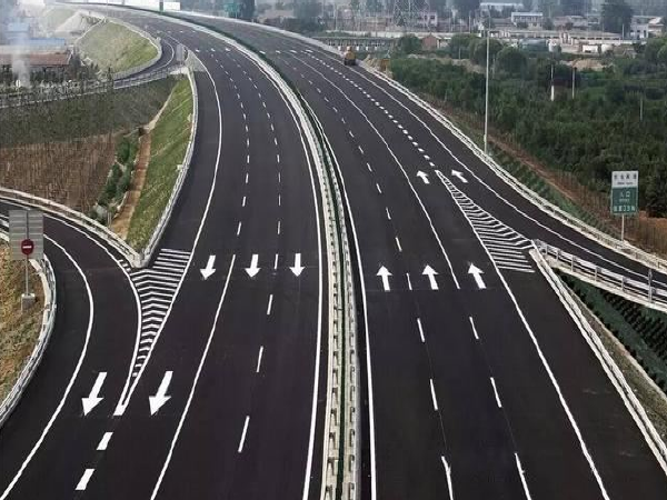 高速公路養(yǎng)護施工安全管理要點分析_1