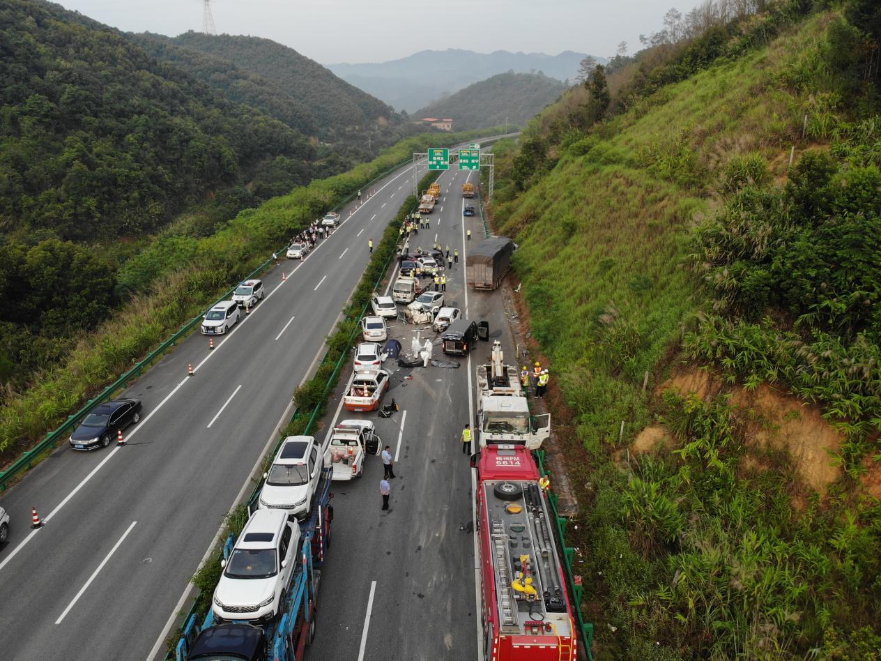 肇梧高速公路S4011路段“9·28”較大道路交通事故調(diào)查報告